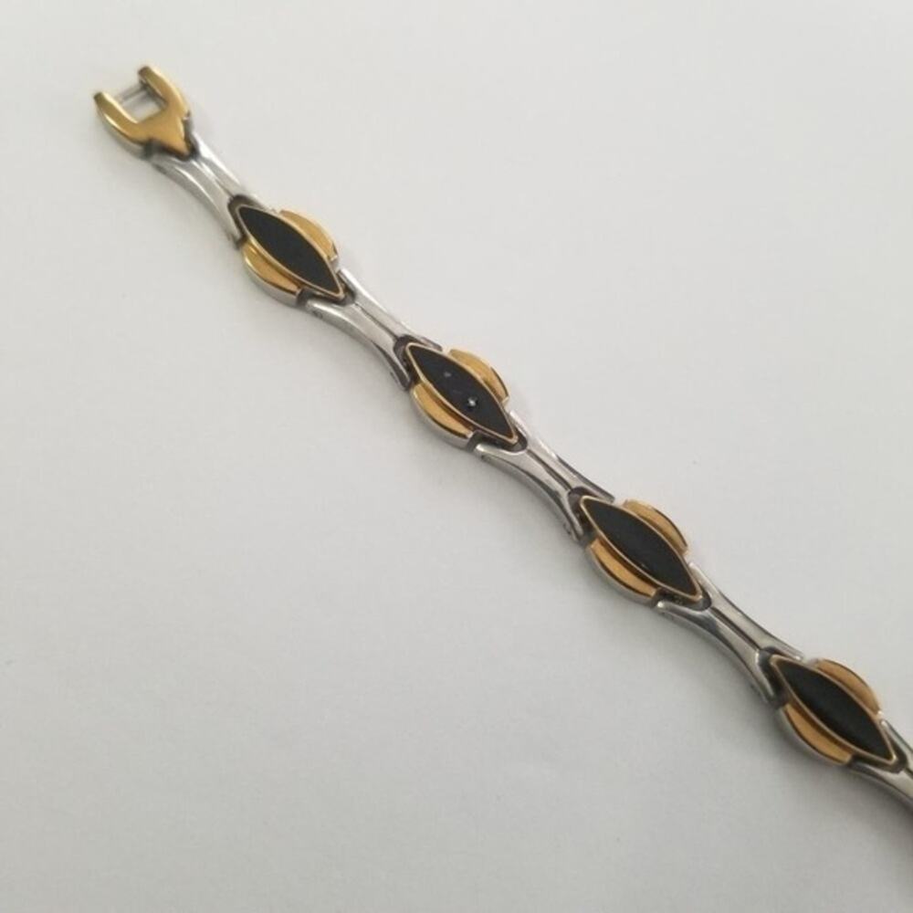 New stainless steel magnetic bracelet‎ 7.5 inches - Picture 5 of 8